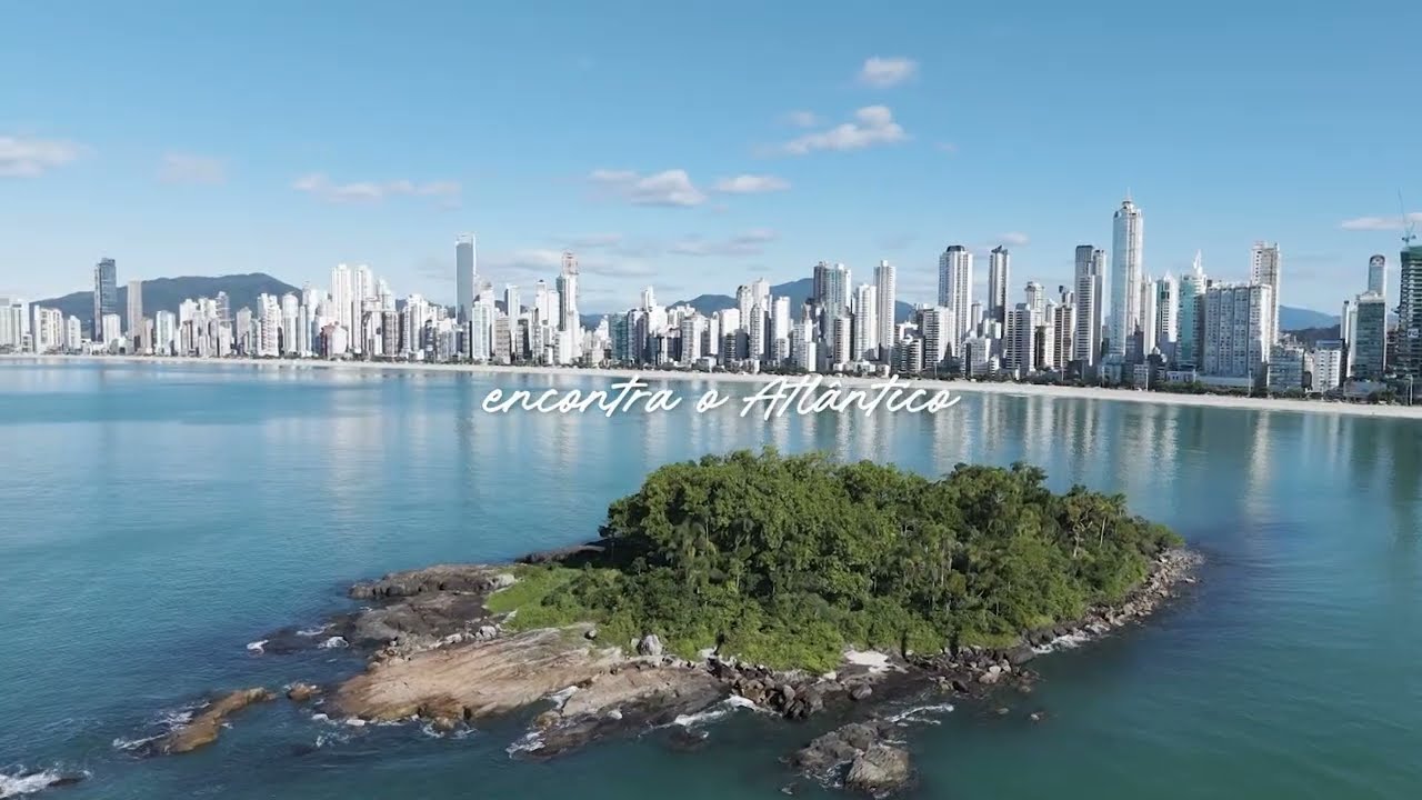 Vídeo: apresentação do edifício do Edifício Isola di Capri