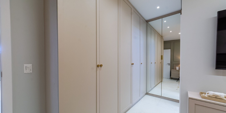 Moldura 16 do Ed. Tesla situado em BC