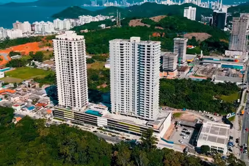 Fachada do Edifício Torres da Brava - Praia Brava, Itajaí