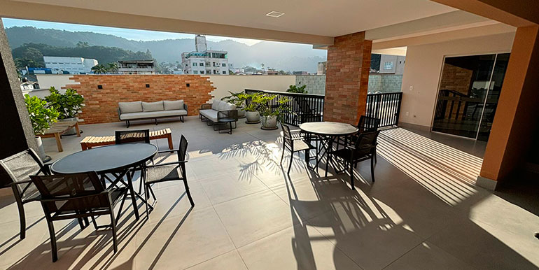 Figura 5 do  Azamor em Balneário Camboriú