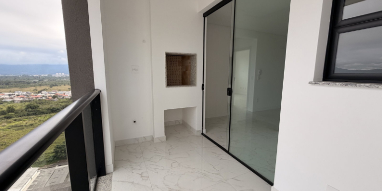 Silhueta 18 do Edifício Beach Tower localizado em Balneário Perequê, Porto Belo
