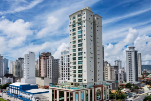 Fachada do Edifício Carpe Diem - Meia Praia, Itapema