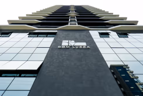 Fachada do Edifício Dom Lucca - Balneário Perequê, Porto Belo