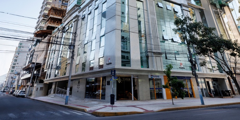 Vista 4 do Ed. Grand Soleil situado na Meia Praia, Itapema