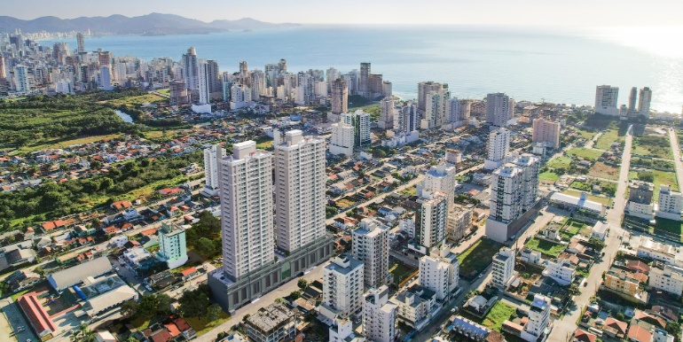 Retrato 3 do Lyon Home Club localizado em Balneário Perequê, Porto Belo