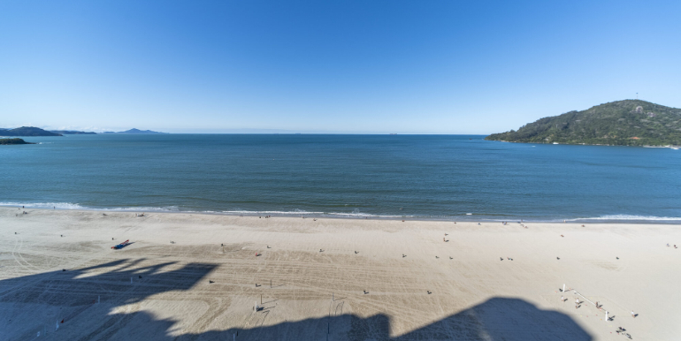 Panorama 8 do Ed. Number One situado em BC