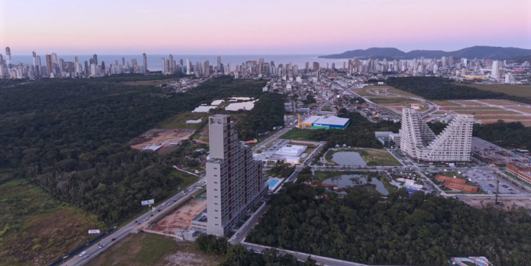 Fachada do Edifício Vista Jardins em Porto Belo, SC