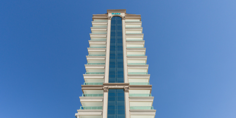 Fachada do Edifício Cadenza em Porto Belo, SC