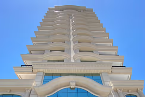 Fachada do Edifício Grand Palais - Balneário Perequê, Porto Belo