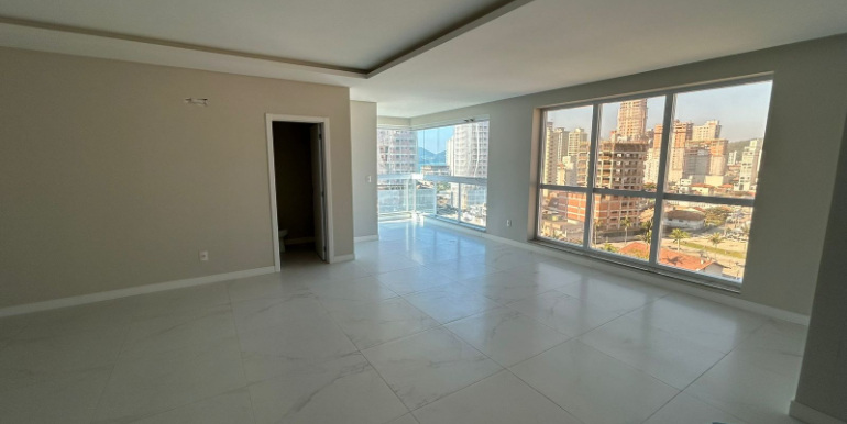 Retrato 3 do Edifício Imperador localizado em Balneário Perequê, Porto Belo