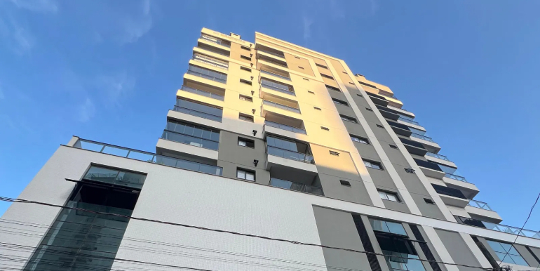 Fachada do Edifício Infinity em Porto Belo, SC