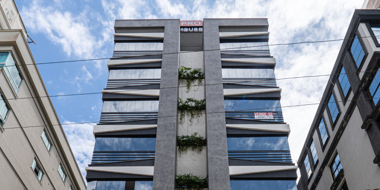 Fachada do Edifício Leblon em Porto Belo, SC