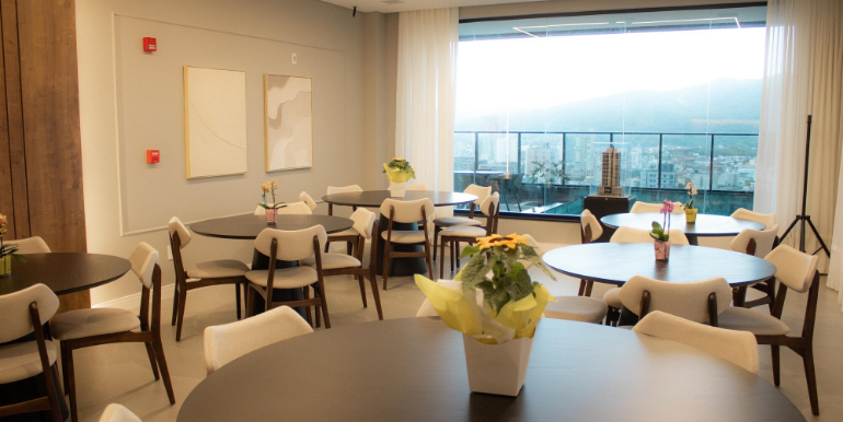 Retrato 3 do Edifício Up Street localizado em Balneário Perequê, Porto Belo