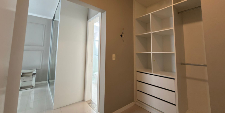 Visual 12 do Ed. Vintage situado em BC