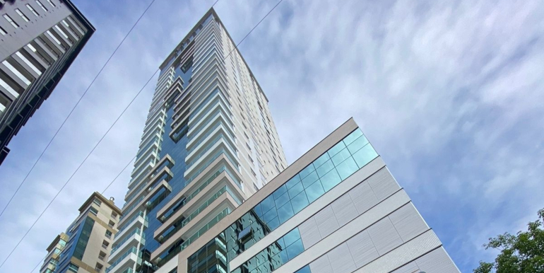 Imagem 2 do Edifício El Elyon na Meia Praia, Itapema