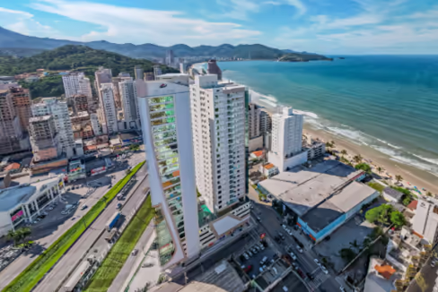 Fachada do Edifício Garden Square - Meia Praia, Itapema