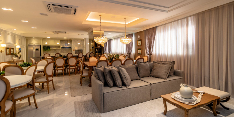 Silhueta 18 do Edifício Paramount Tower localizado na Meia Praia, Itapema