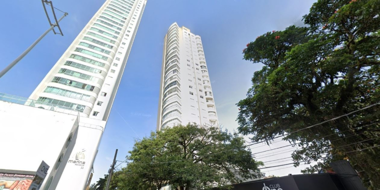 Fachada do Edifício Ilha do Sol em Balneário Camboriú, SC