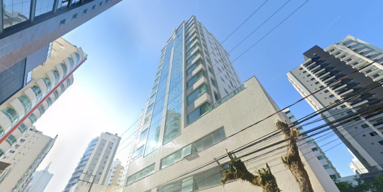 Fachada do Edifício Sans Souci em Balneário Camboriú, SC
